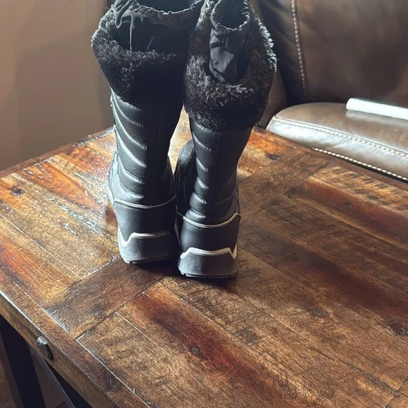 Lands' End Black Rain & Snow Boots - Picture 4 of 5